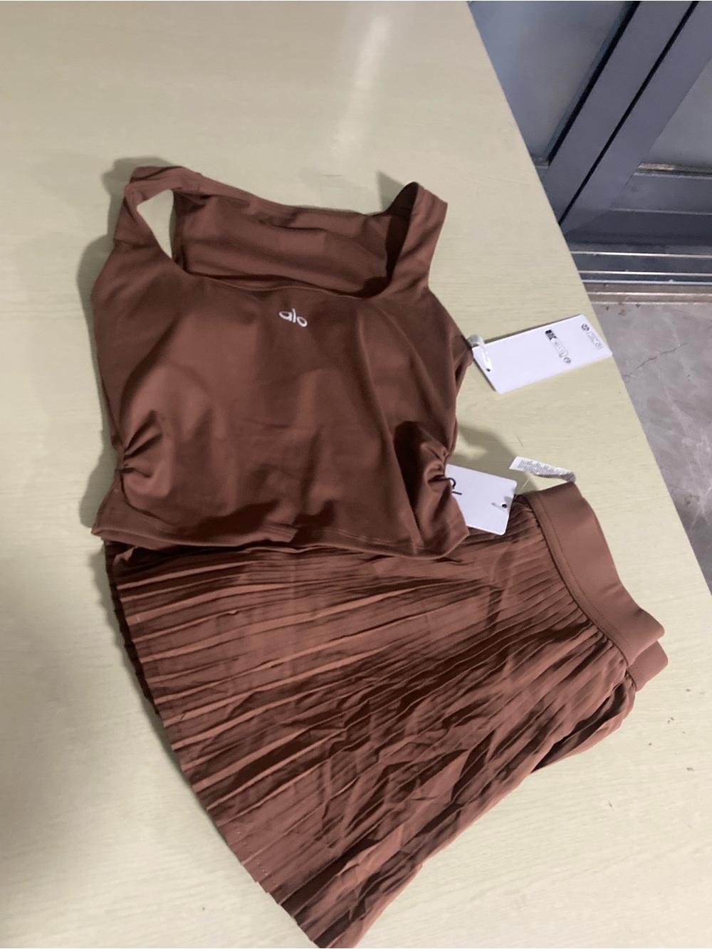 ALO Yoga Brown Pleated Midi Skirt - Picture 6 of 6